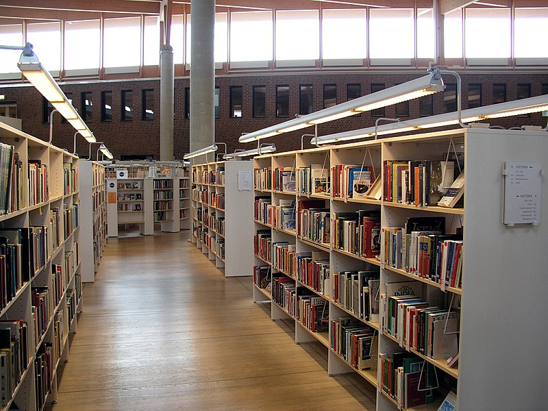 Fil:Linkopings stadsbibliotek inside view2.jpg