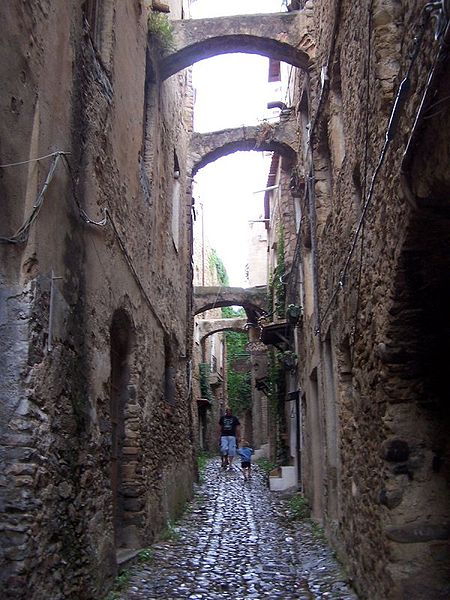 Fil:Strada Bussana.jpg