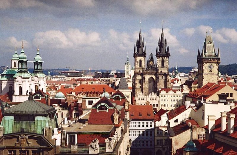Fil:Prague from Klementinum.jpg