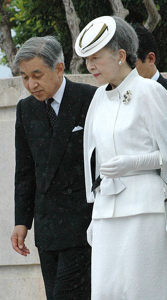 Fil:Emperor Akihito and empress Michiko of japan.jpg