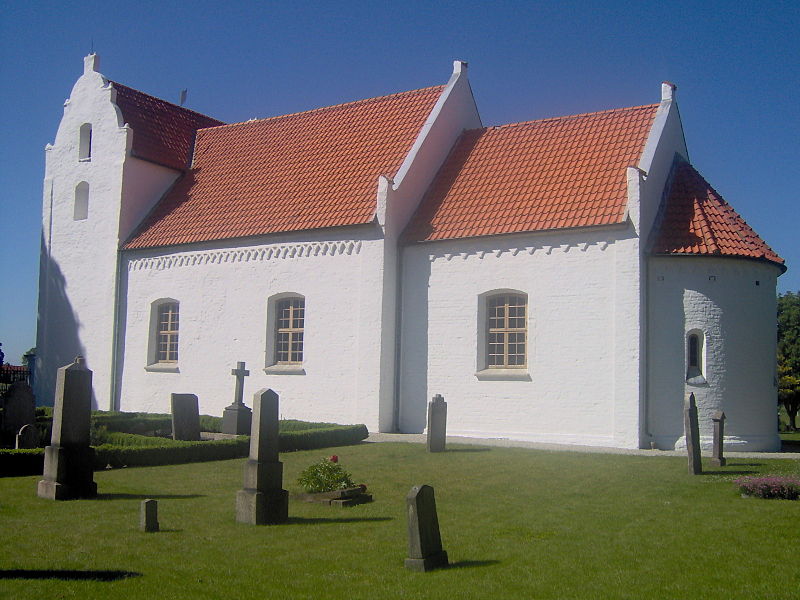 Fil:Maglarps kyrka 2.jpg
