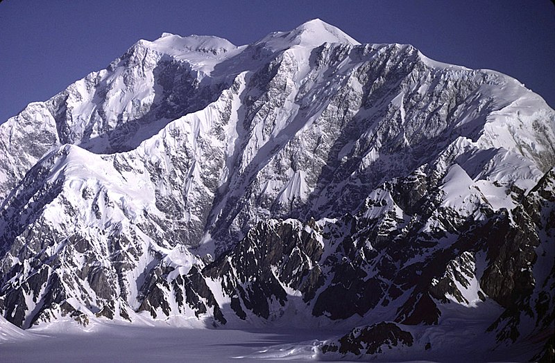 Fil:Mount Logan.jpg