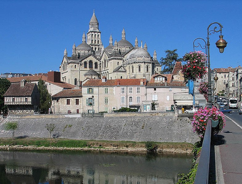 Fil:Perigueux Cathedrale Saint Front.jpg