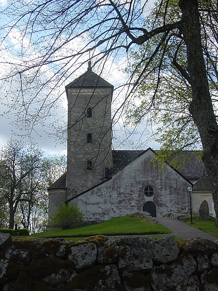 Fil:Skånela church.JPG
