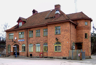 Stationsbyggnaden sedd från Hansaplan