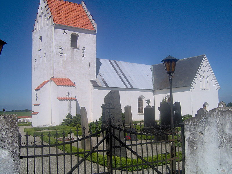 Fil:Bodarps kyrka.jpg
