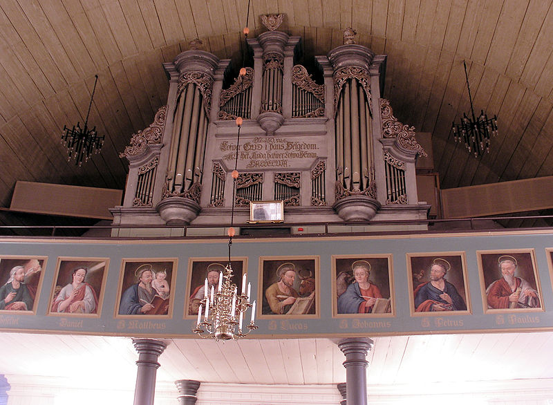 Fil:Ostra Ryd Organ.jpg