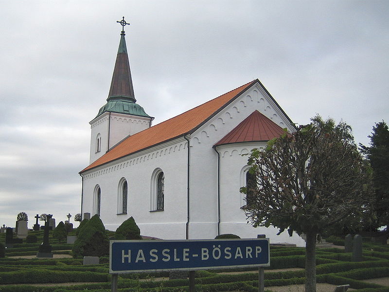 Fil:Hassle-Bösarps kyrka.jpg