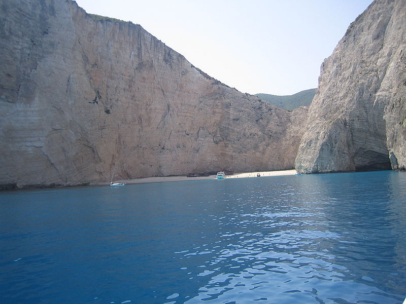 Fil:Shipwreck Beach Zakynthos 2007 by BigAdam.jpg