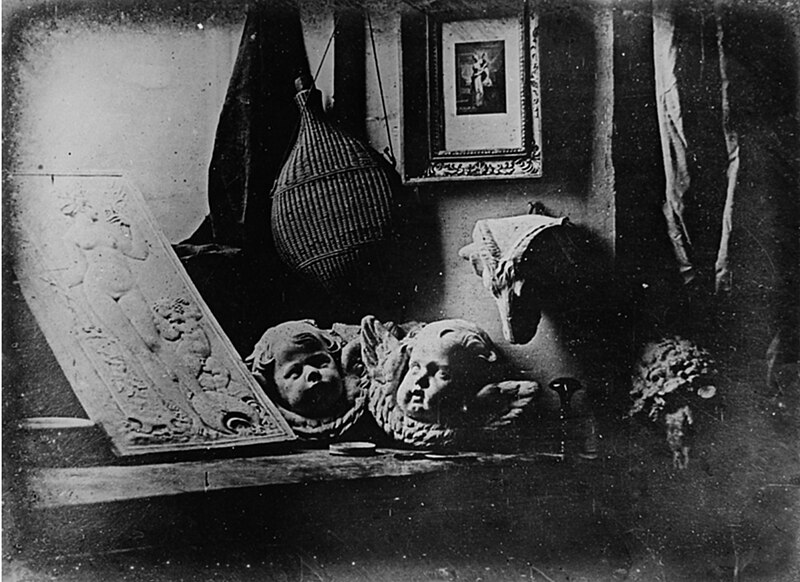 Fil:Daguerreotype Daguerre Atelier 1837.jpg