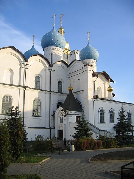 Fil:Kazan church in Kremlin.jpg