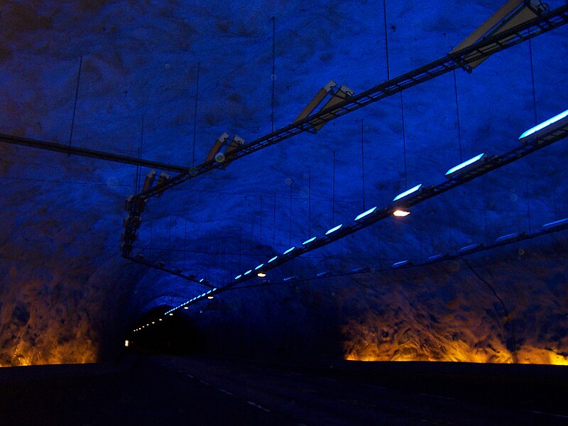 Fil:Laerdal-Tunnel.jpg
