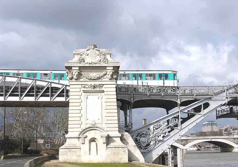 Fil:Metro-sur-viaduc-Austerlitz.jpg