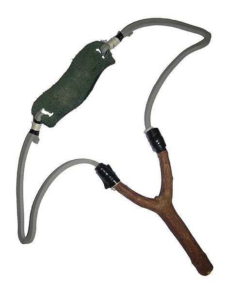 Fil:Slingshot (weapon).jpg