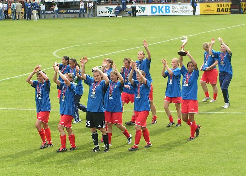 Fil:UEFA-Women's Cup Final 2005 at Potsdam 5.jpg