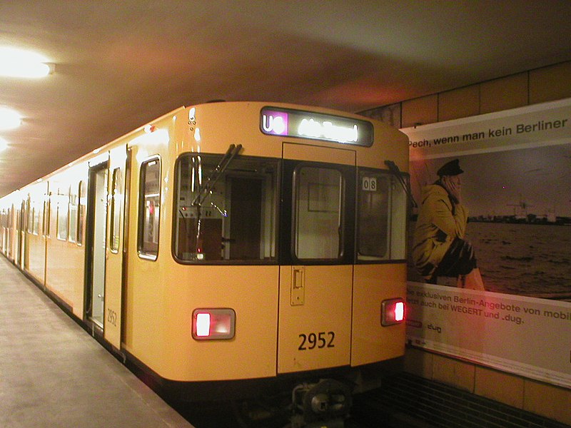 Fil:F92 U-Bahn Berlin.JPG
