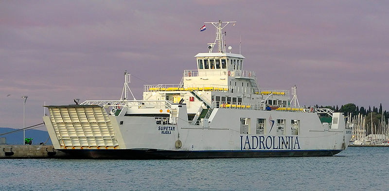 Fil:Jadrolinija supetar ferry.JPG