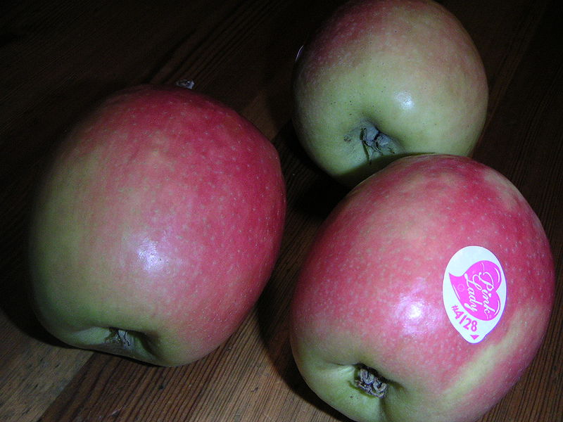 Fil:Pink Lady apples.JPG