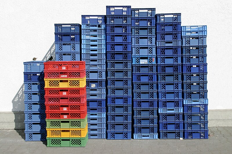 Fil:- Plastic boxes -.jpg