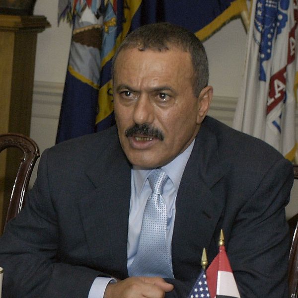Fil:Ali Abdullah Saleh 2004.jpg