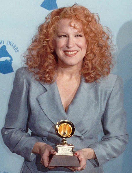 Fil:BetteMidler90cropped.jpg