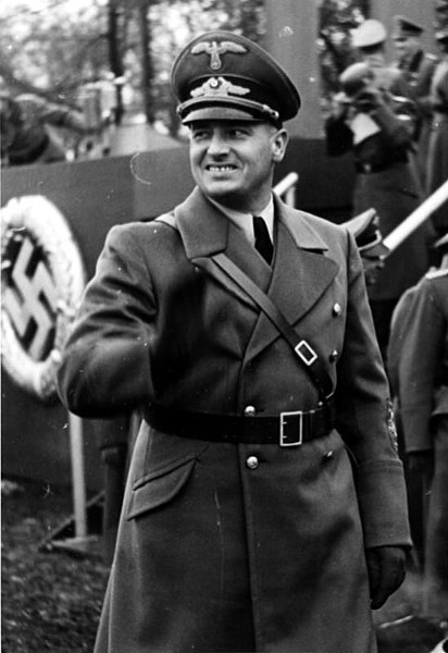 Fil:Bundesarchiv Bild 121-0270, Polen, Krakau, Polizeiparade, Hans Frank.jpg