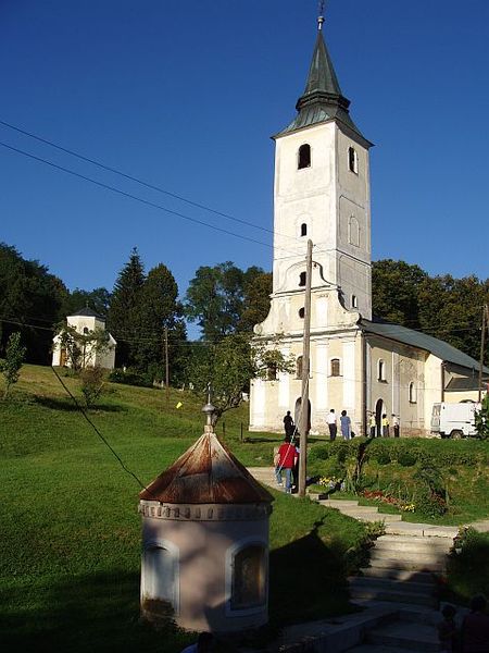 Fil:Manastir Lepavina28aug2004.jpg