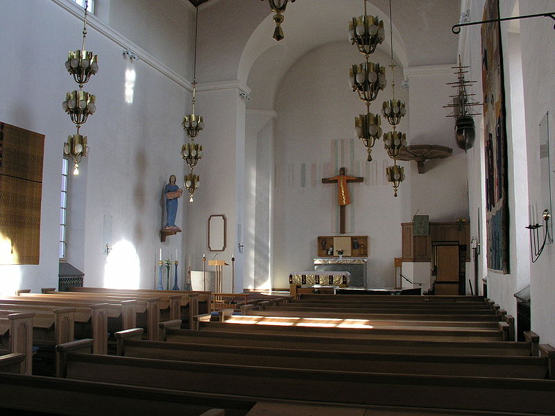 Fil:Nynashamns kyrka nave1.jpg