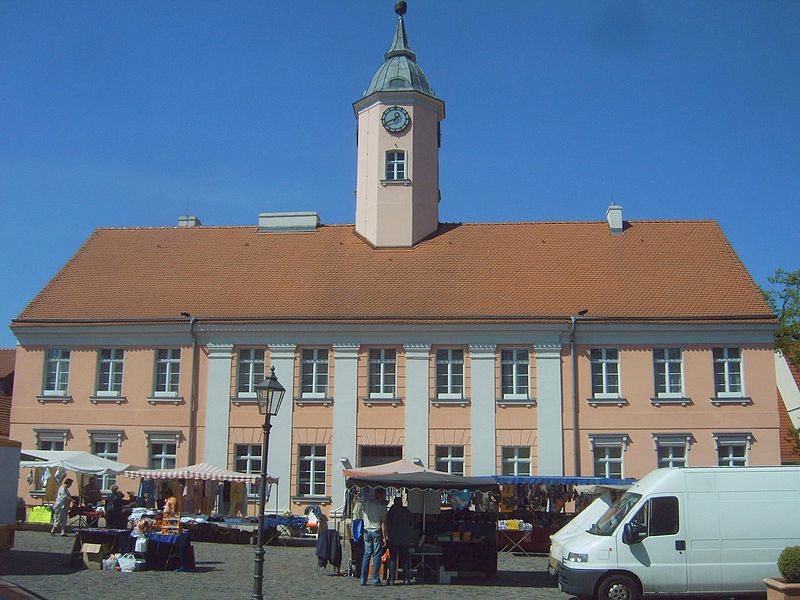 Fil:Rathaus Zehdenick.JPG