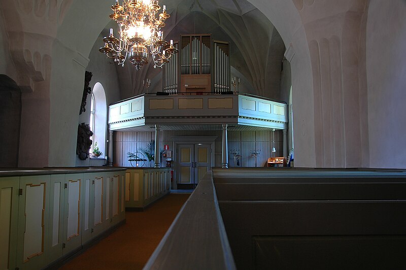 Fil:Badelunda kyrka, Västerås1004.jpg