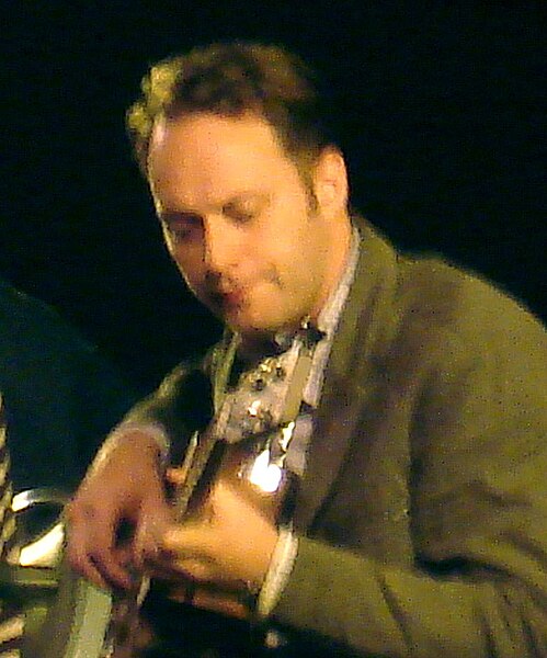 Fil:Georg Hólm, Sigur Rós.jpg