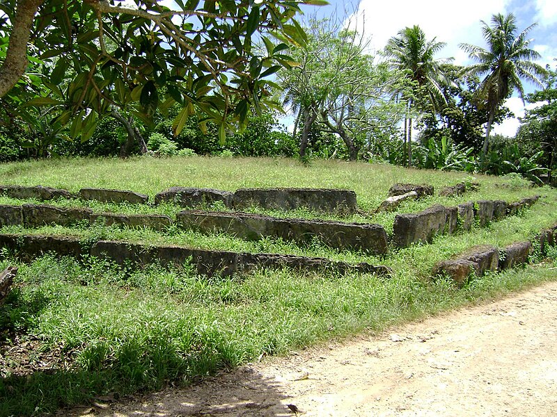 Fil:Langi-Maluʻatonga.jpg