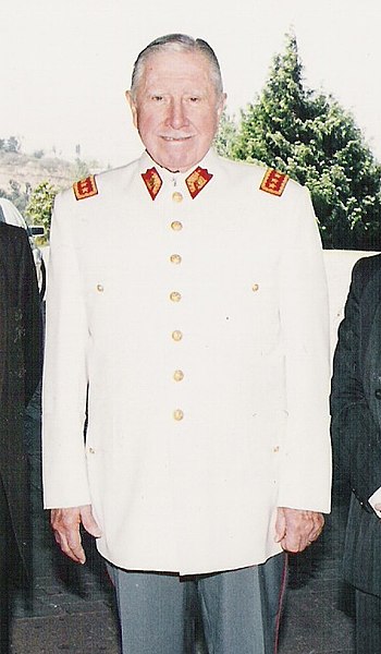 Fil:Augusto Pinochet - 1995.jpg