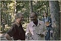 USA:s president Jimmy Carter och Egyptens president Anwar Sadat under ett avspänt ögonblick vid Camp David-förhandlingarna 1978. Den 26 mars 1979 kan det slutliga fredsavtalet mellan Egypten och Israel undertecknas vid en officiell ceremoni i Washington DC.