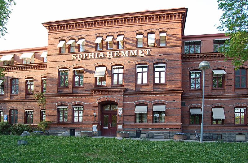 Fil:Sophiahemmet Stockholm front 20060509.jpg