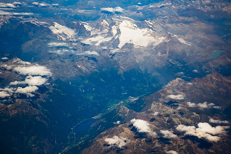 Fil:Lago di Poschiavo at 10000m.jpg