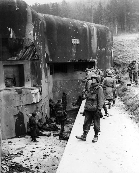 Fil:Maginot Line 1944.jpg