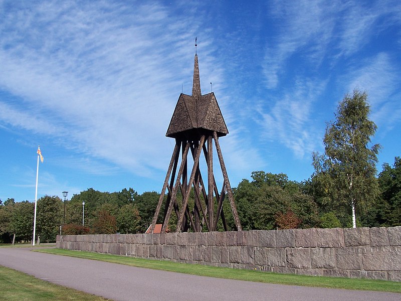 Fil:Bergkvara kapell bell tower.jpg