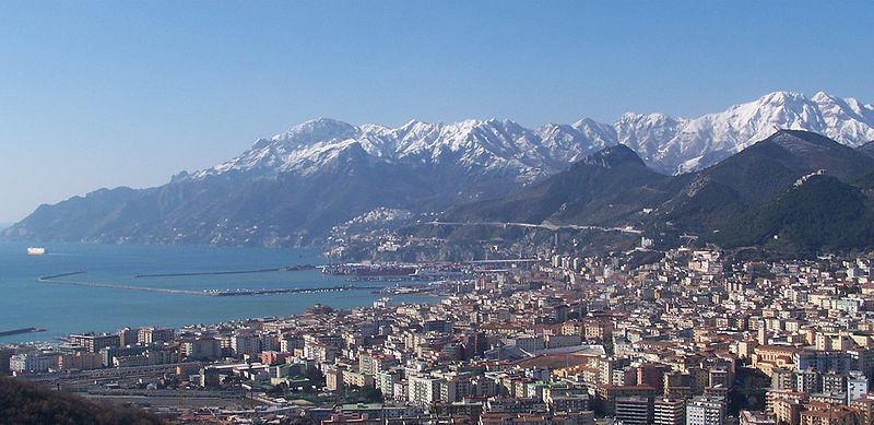 Fil:Salerno-PanoramaMazzoDellaSignora.jpg