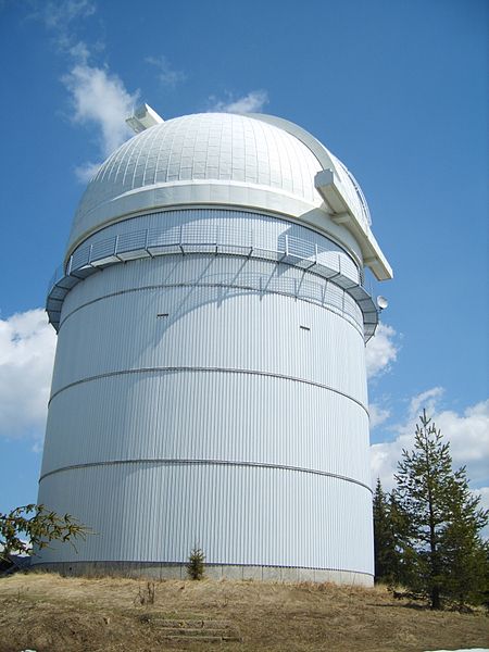 Fil:Rohzen 2m Telescope dome.jpg