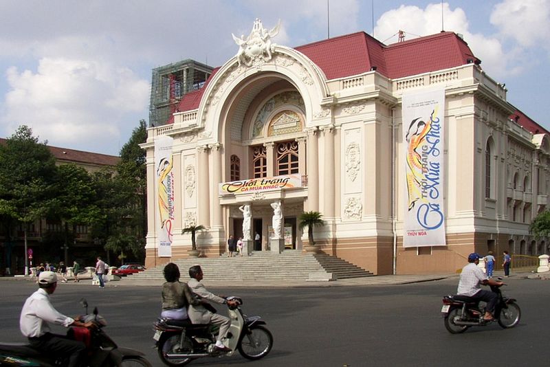 Fil:HCM-City Oper.jpg