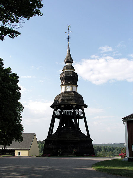 Fil:Halsingtuna bell tower.jpg