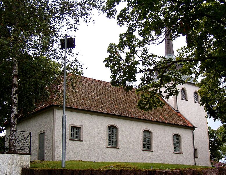 Fil:Nossebro kyrka.jpg