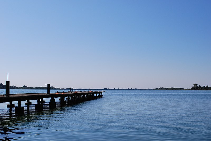 Fil:Palic lake view.jpg