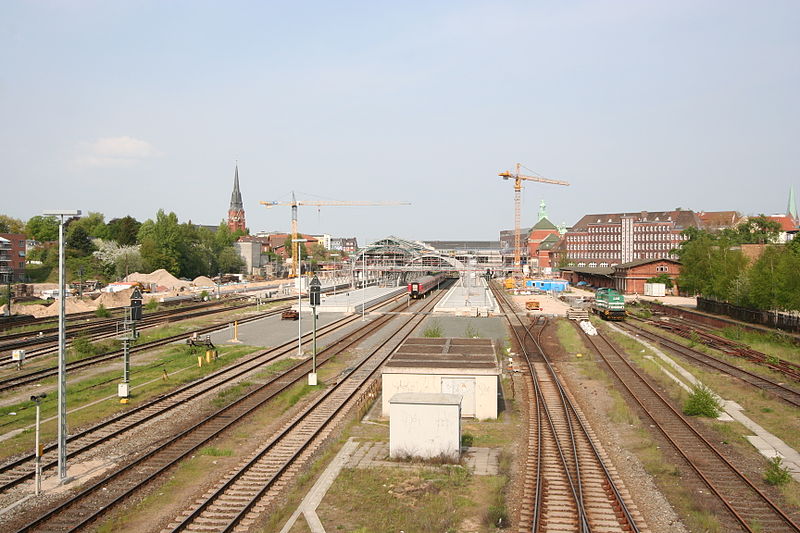 Fil:Bahnhof Luebeck3.jpg
