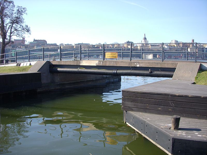 Fil:Kastellholmsbron 2009.jpg