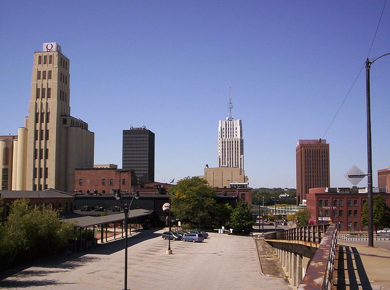 Fil:Downtown Akron Ohio.jpg