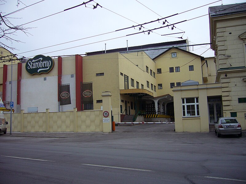 Fil:The main entrance of Starobrno brewery.JPG