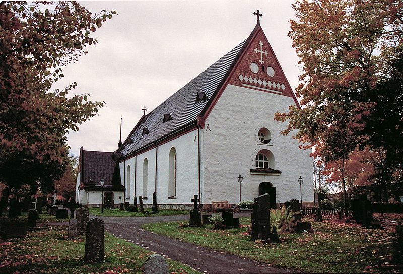 Fil:Backens kyrka Umeå.jpg