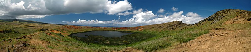 Fil:Rapanui-cratere-rana roratka-panorama.jpg